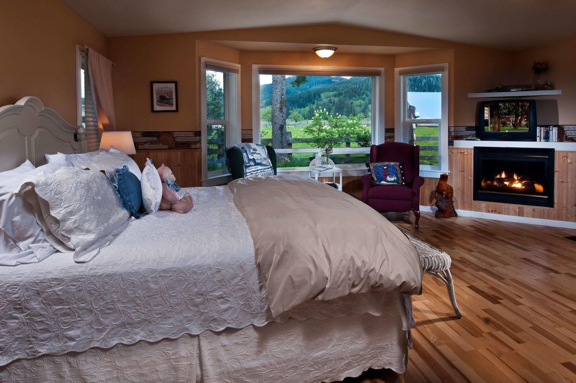 Miller Tree Inn Форкс Экстерьер фото